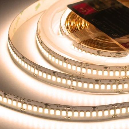 Лента светодиодная ELFLED PRO140, 240/м (2835), 24В, 22Вт/м, 5м, белый теплый 2800-3300К ELFLED-24240-PRO140ww Лента светодиодная ELFLED PRO140, 240/м (2835), 24В, 22Вт/м, 5м, белый теплый 2800-3300К ELFLED-24240-PRO140ww